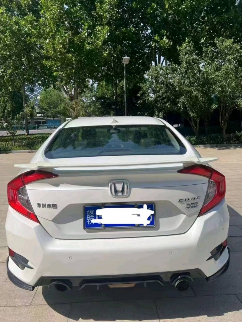 东营17年本田思域8