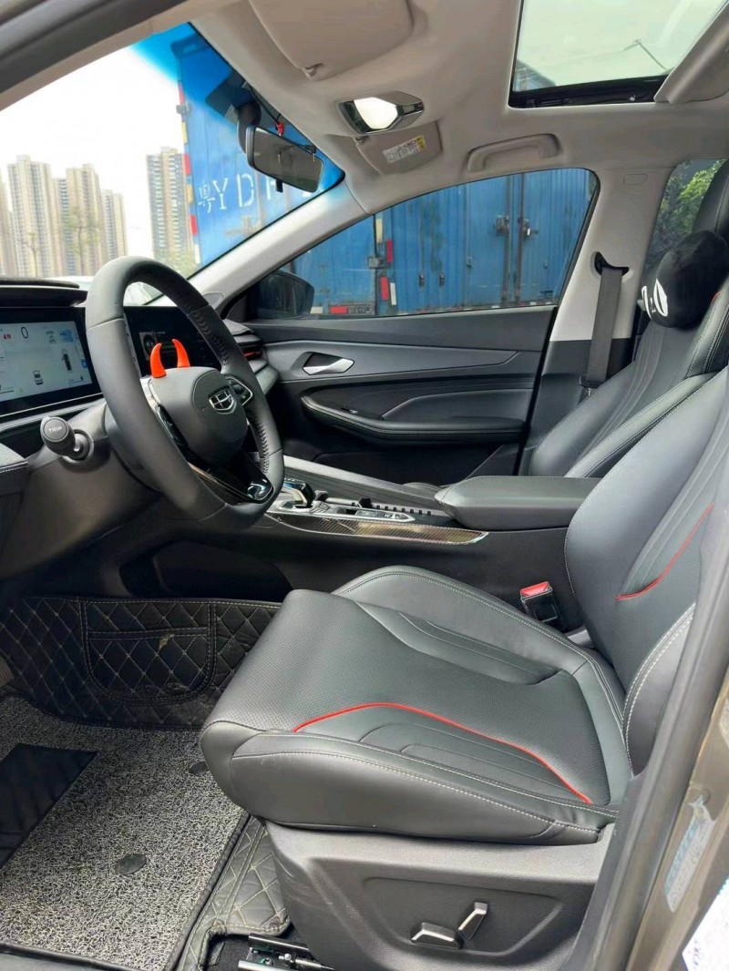 佛山23年吉利帝豪8