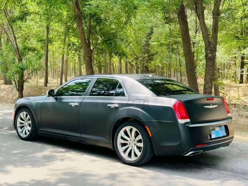 枣庄17年克莱斯勒300C4