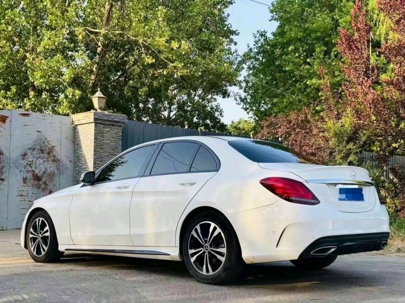 东营19年奔驰C4