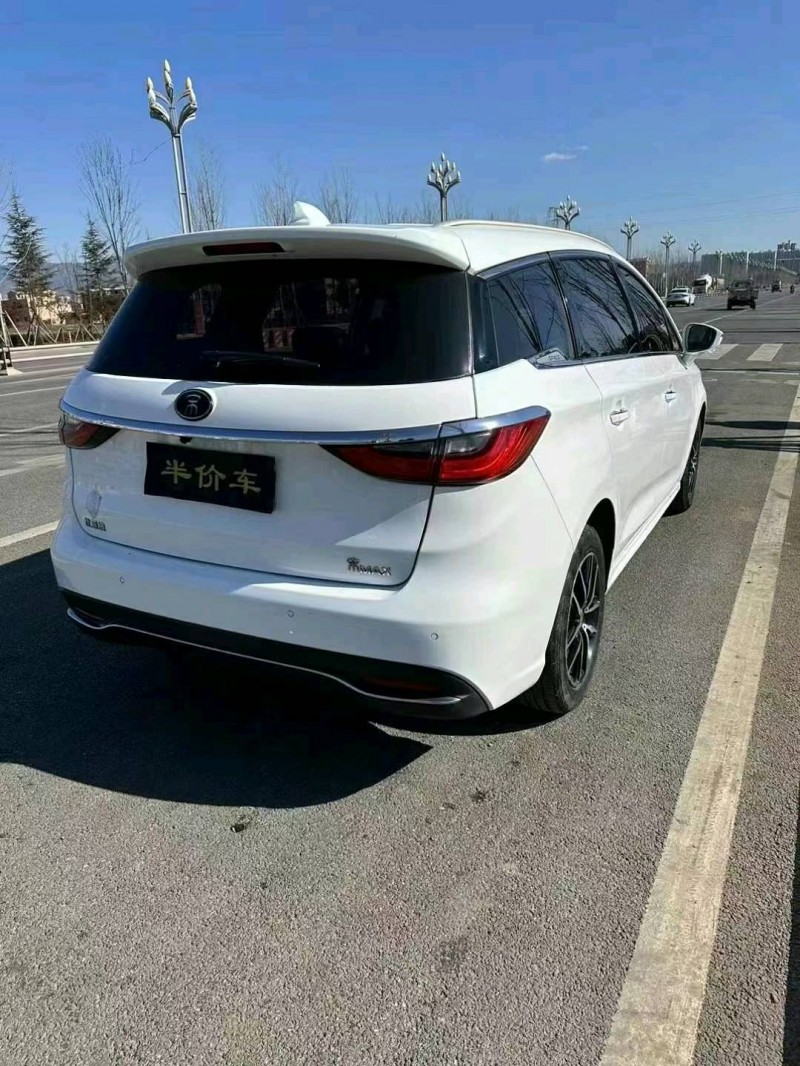 东营18年比亚迪宋MAX7