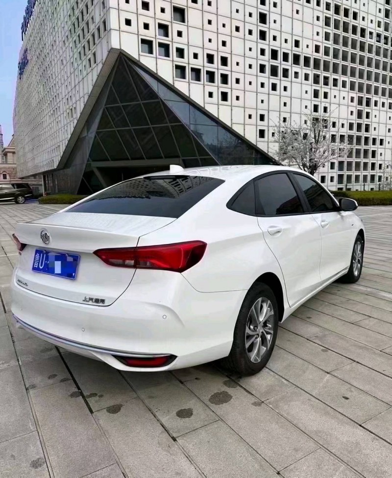 东营23年别克威朗4