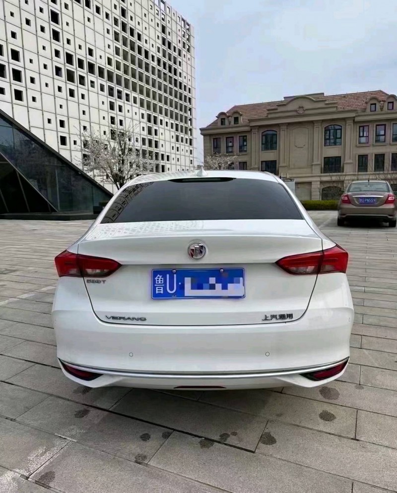 东营23年别克威朗7