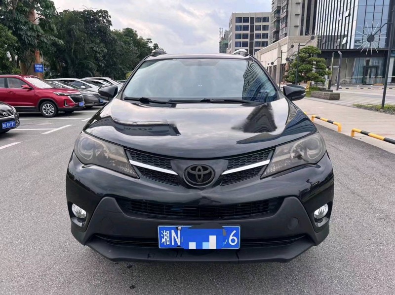 深圳15年丰田RAV4荣放1