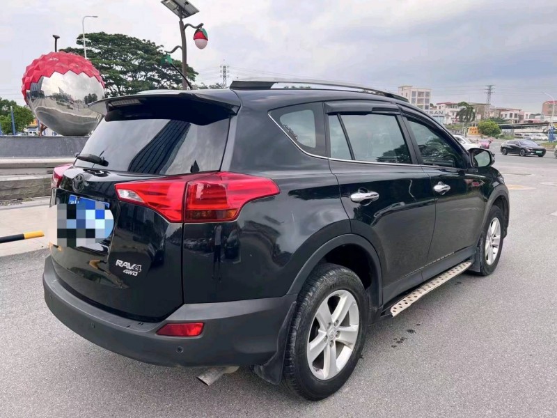 深圳15年丰田RAV4荣放8