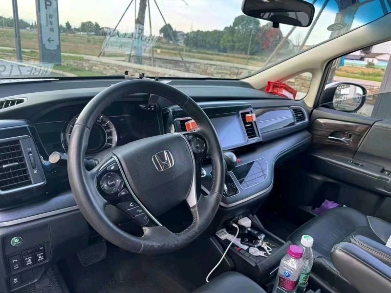 东营17年本田艾力绅3