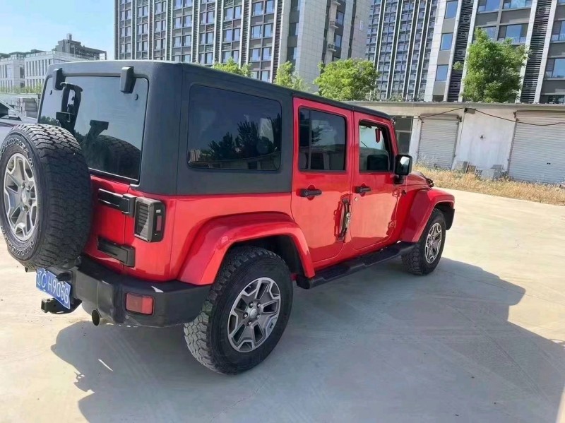 东营16年Jeep牧马人9