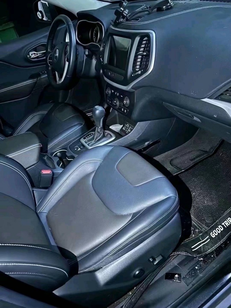 苏州20年Jeep自由光4