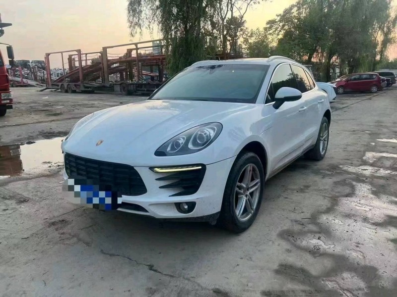 枣庄15年保时捷Macan2