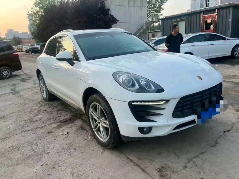 枣庄15年保时捷Macan3