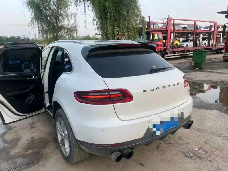 枣庄15年保时捷Macan5