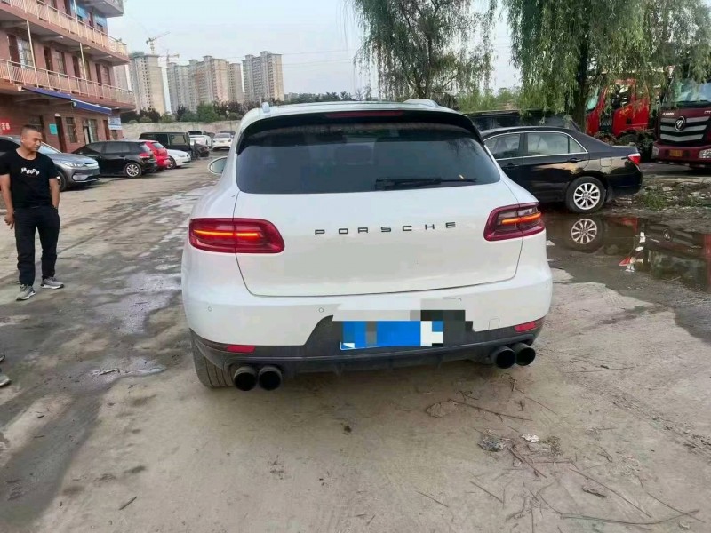 枣庄15年保时捷Macan8