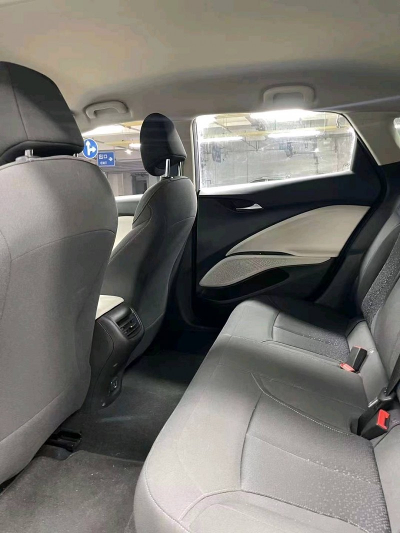 成都22年别克微蓝9