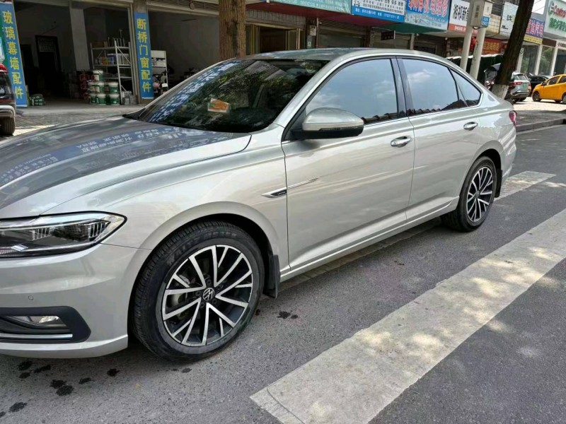 枣庄22年大众朗逸3
