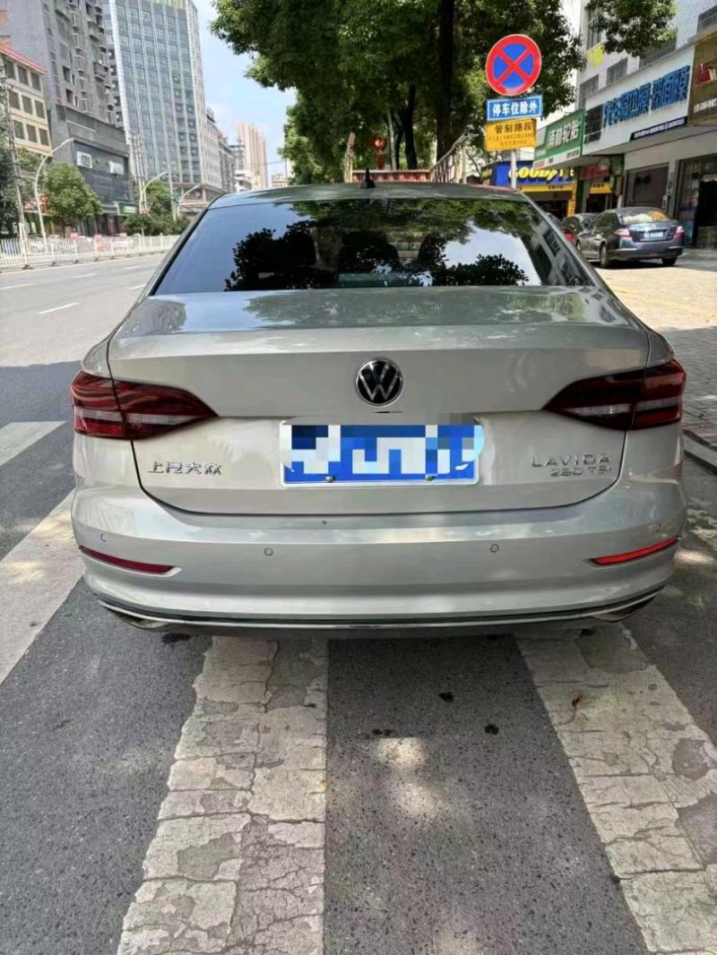 枣庄22年大众朗逸5