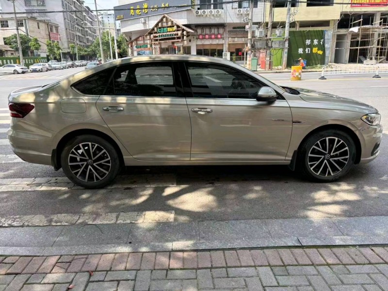 枣庄22年大众朗逸6