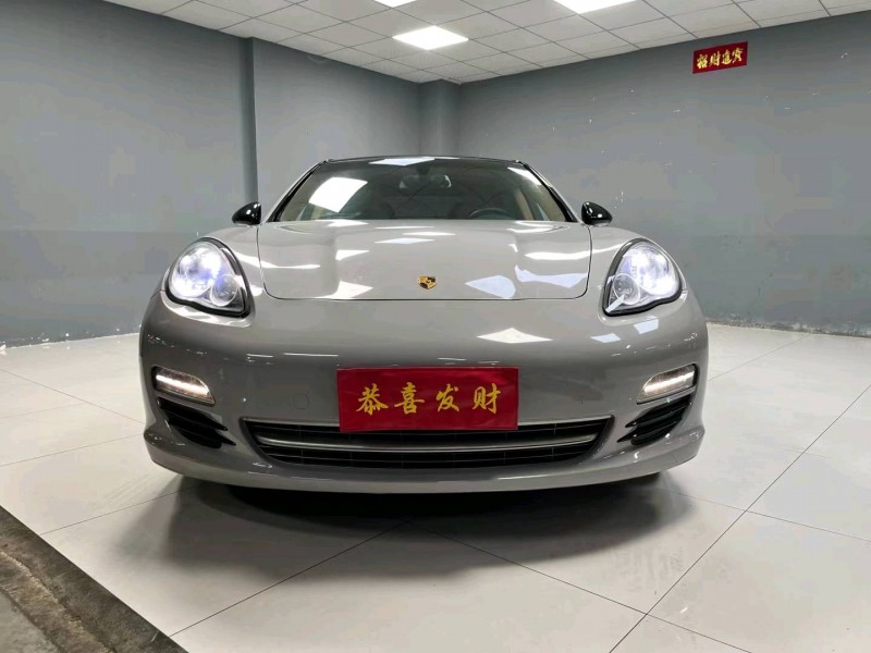 成都13年保时捷帕拉梅拉1