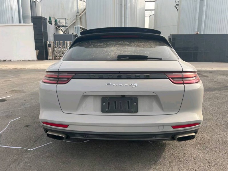 成都13年保时捷帕拉梅拉3