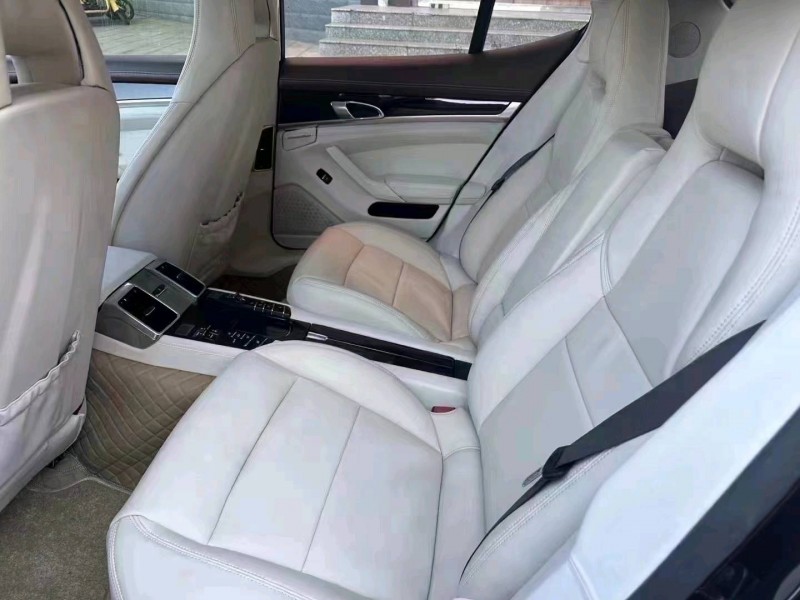 成都13年保时捷帕拉梅拉4