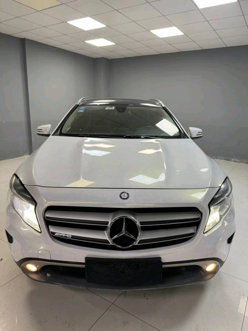 成都16年奔驰GLA1