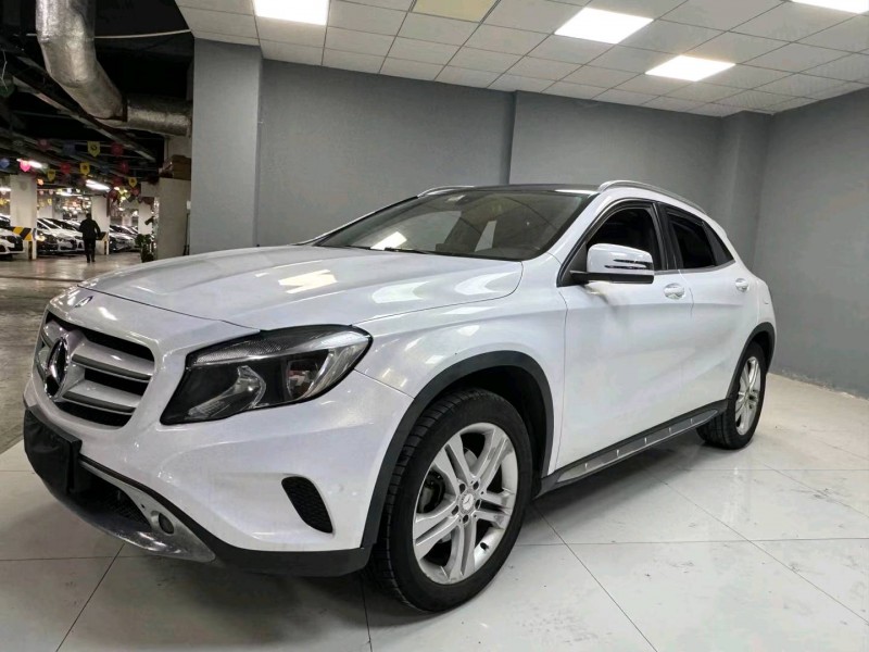 成都16年奔驰GLA2