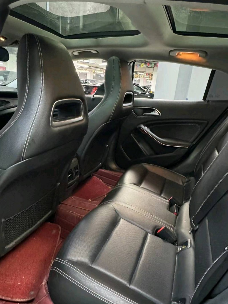 成都16年奔驰GLA7