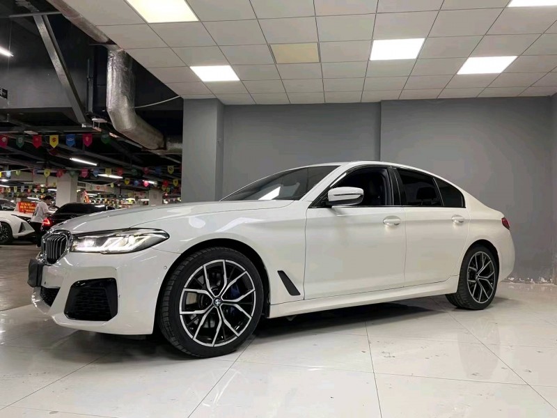 成都21年宝马5系2