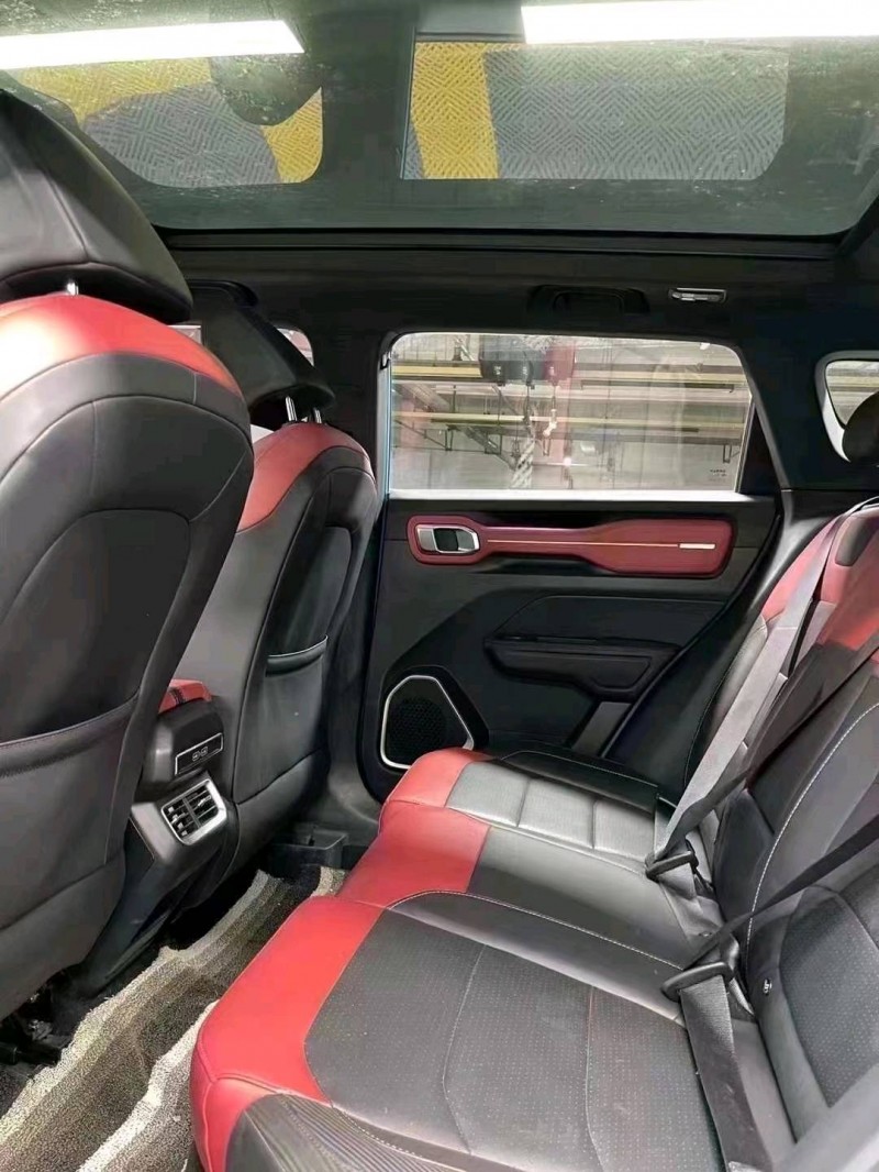 成都20年吉利icon7