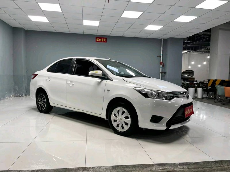 成都16年丰田威驰2