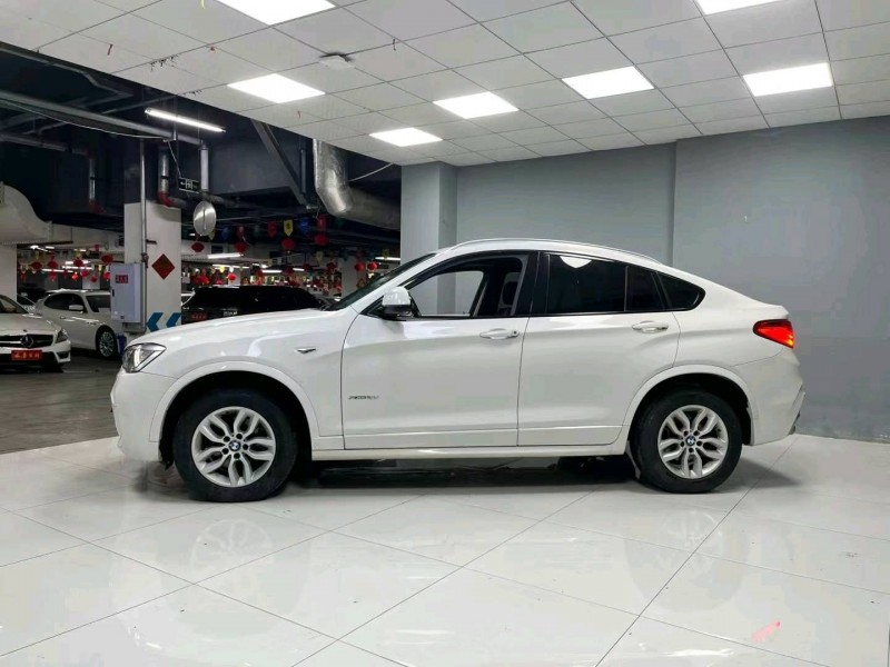 成都17年宝马X44