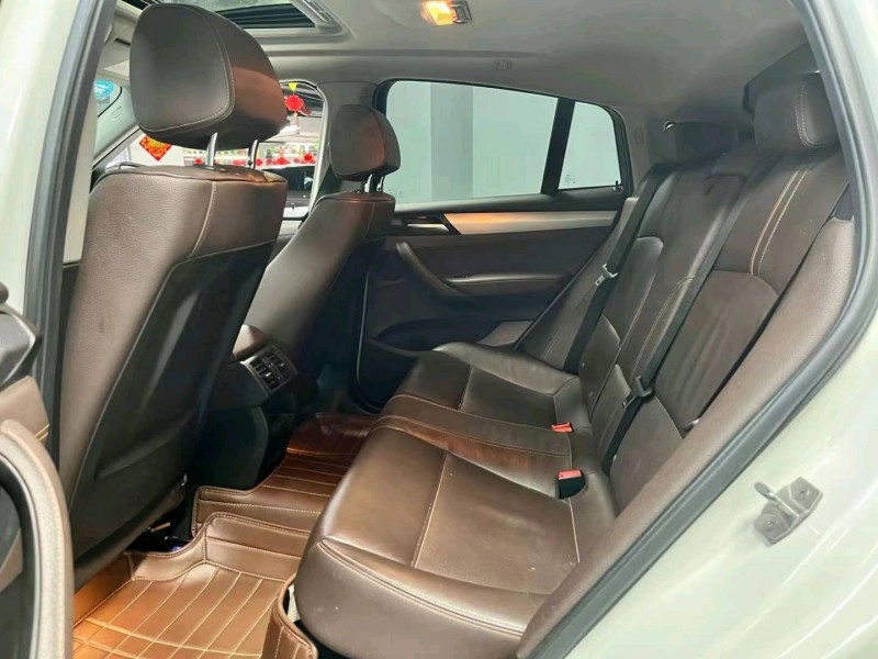 成都17年宝马X47