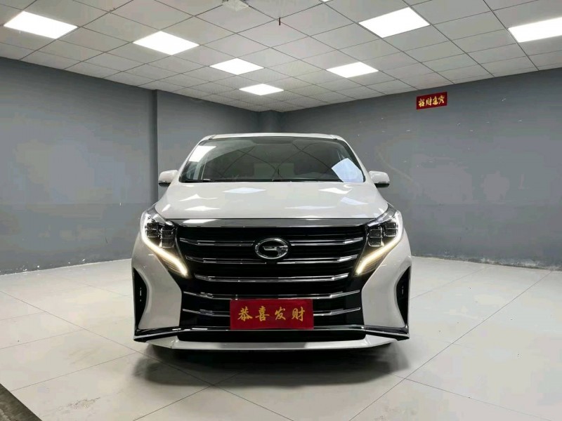 成都21年传祺M81