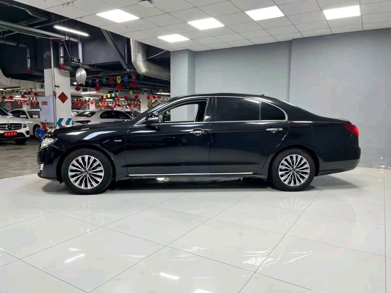 成都19年红旗H74