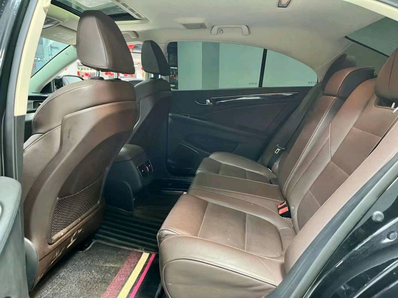 成都19年红旗H77