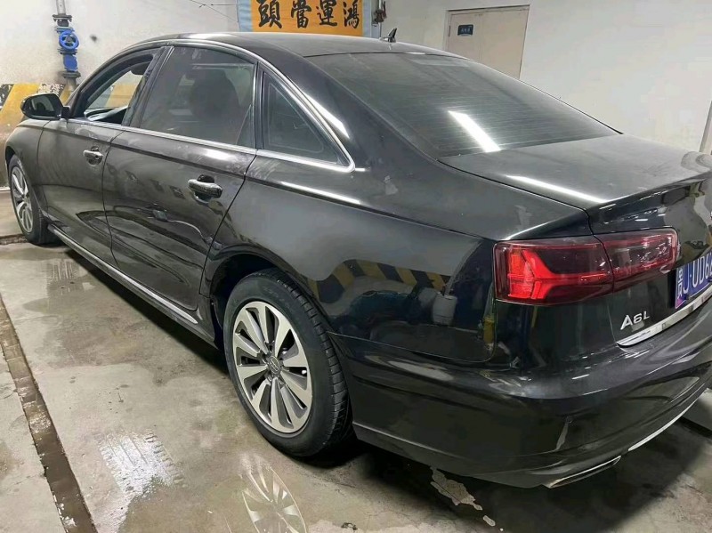 成都17年奥迪A6L3