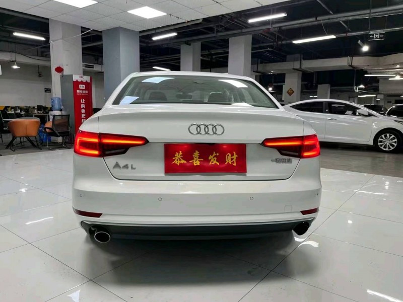 成都17年奥迪A4L3