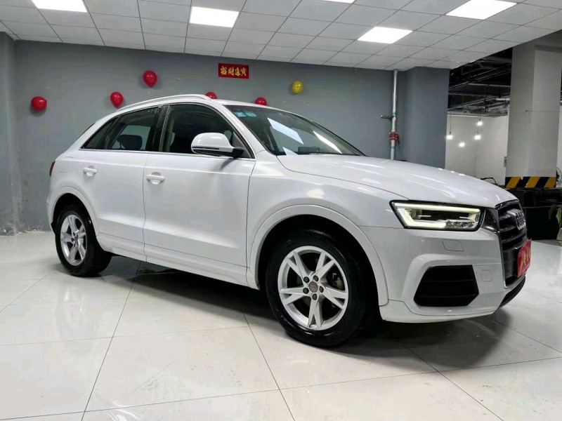 成都18年奥迪Q34