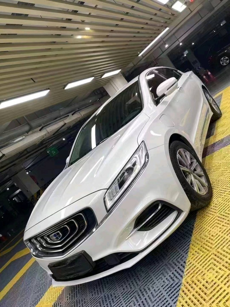 成都20年吉利博瑞3