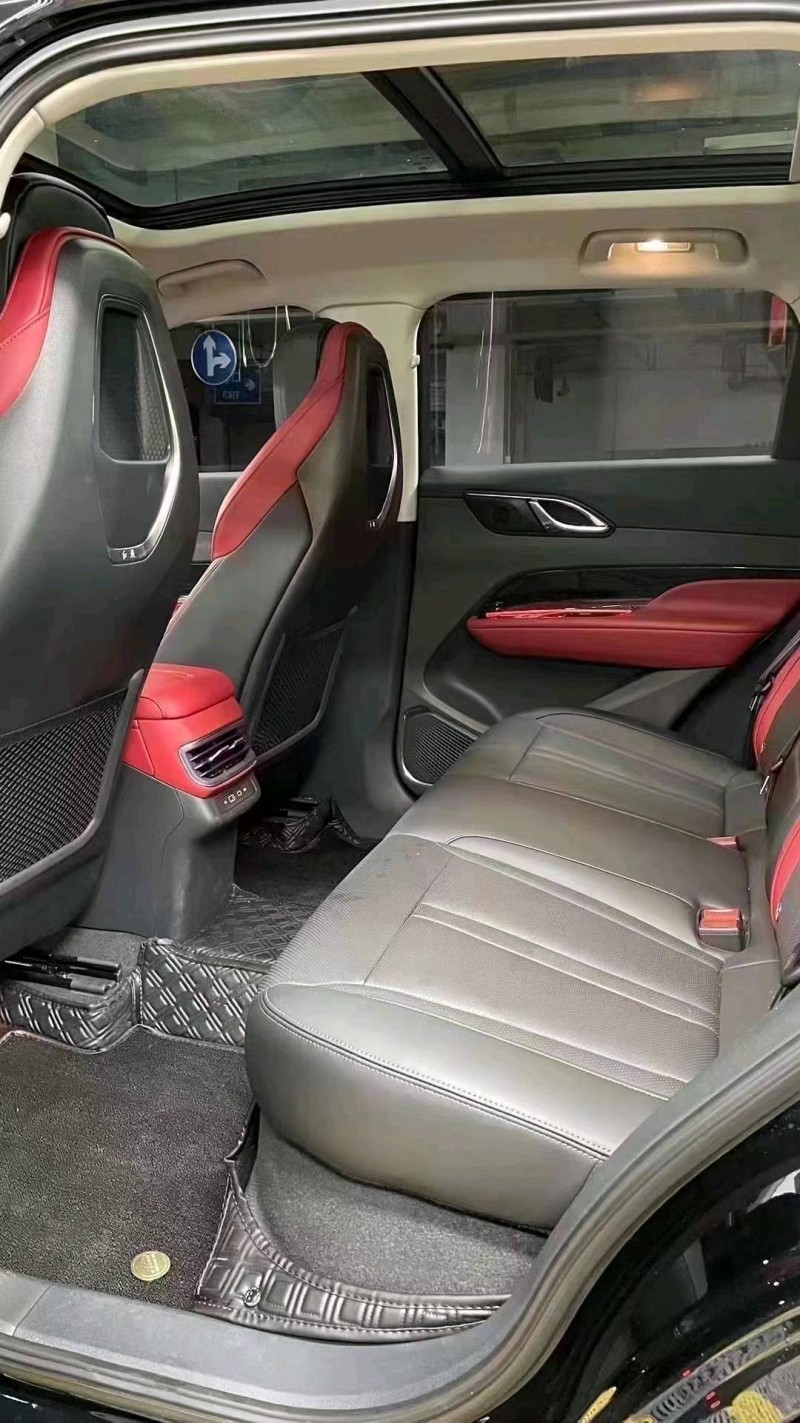 成都23年红旗HS37