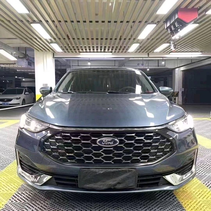 成都22年福特福睿斯1