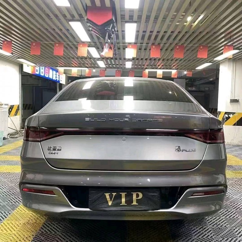 成都21年比亚迪秦5