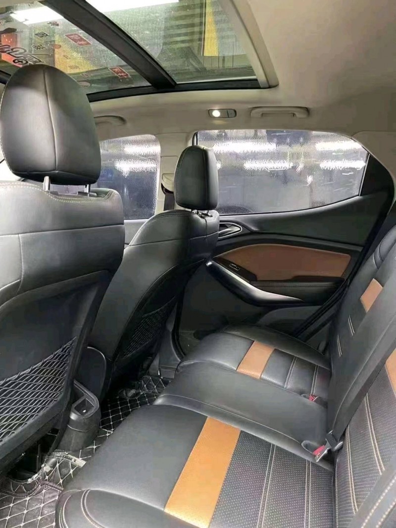 成都17年比亚迪元7