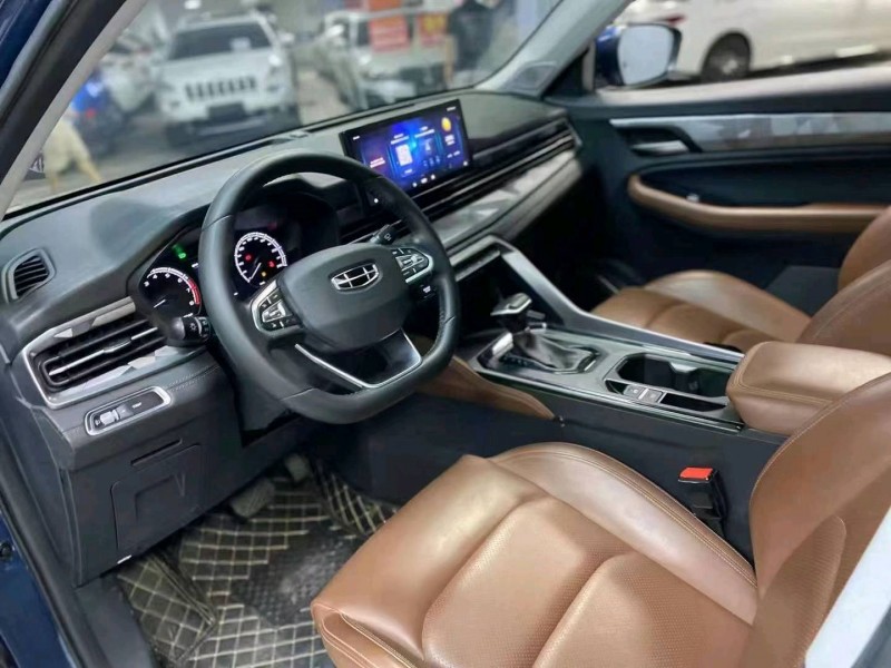 成都22年吉利远景X66