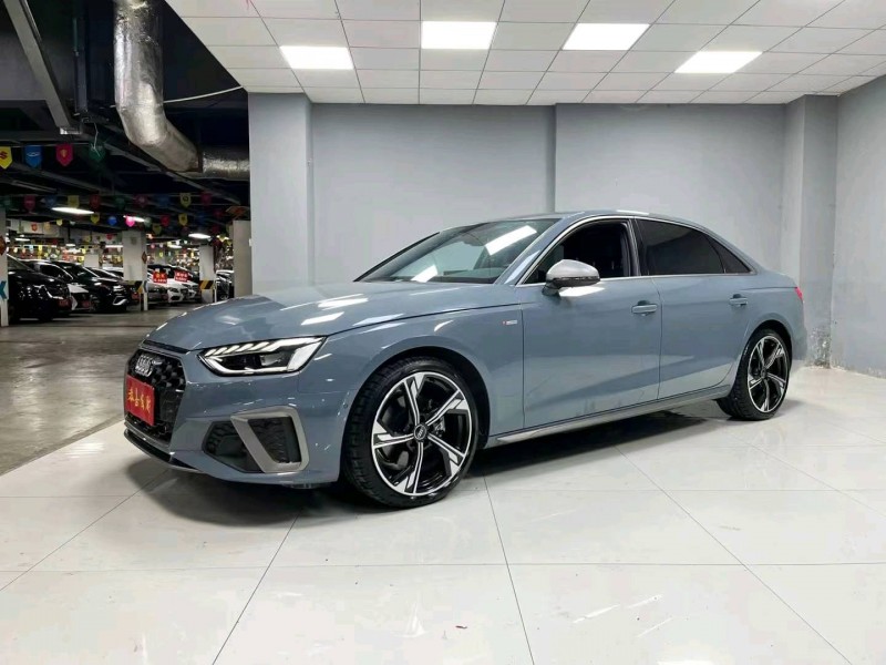 成都22年奥迪A4L3