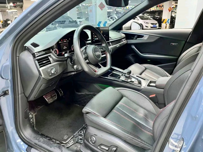 成都22年奥迪A4L6