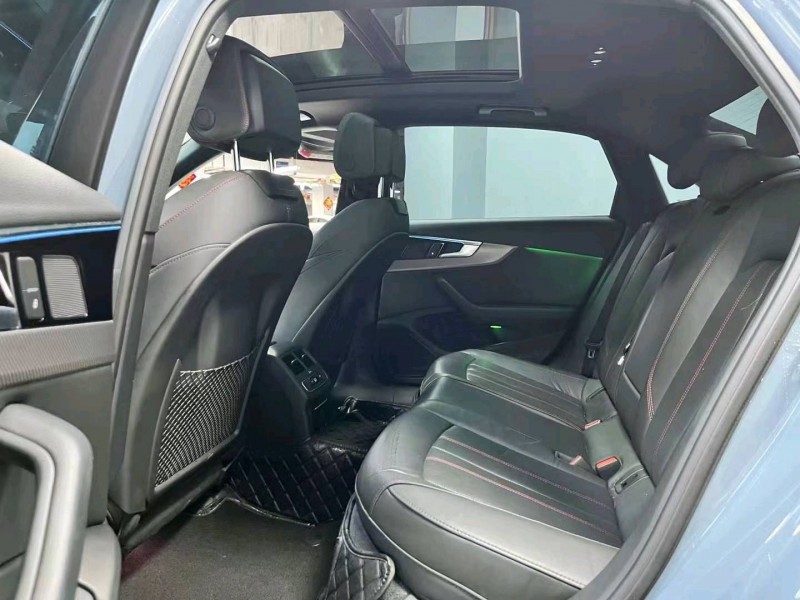 成都22年奥迪A4L7