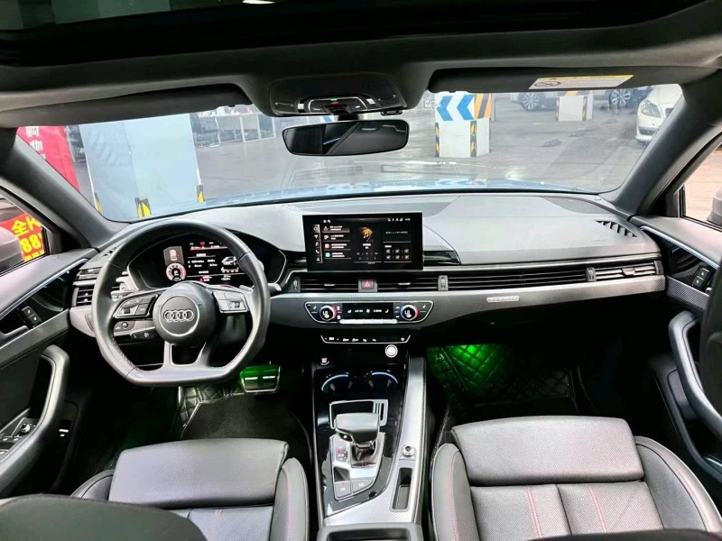 成都22年奥迪A4L8