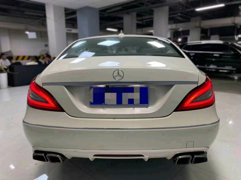 成都14年奔驰CLS3