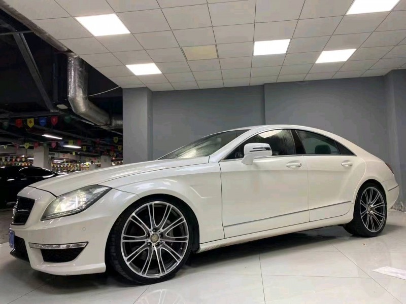 成都14年奔驰CLS4