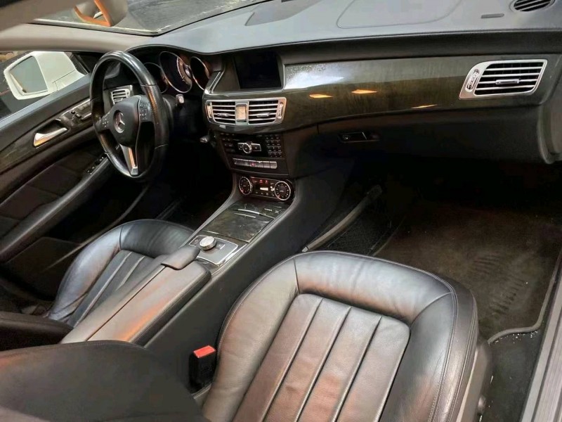 成都14年奔驰CLS9